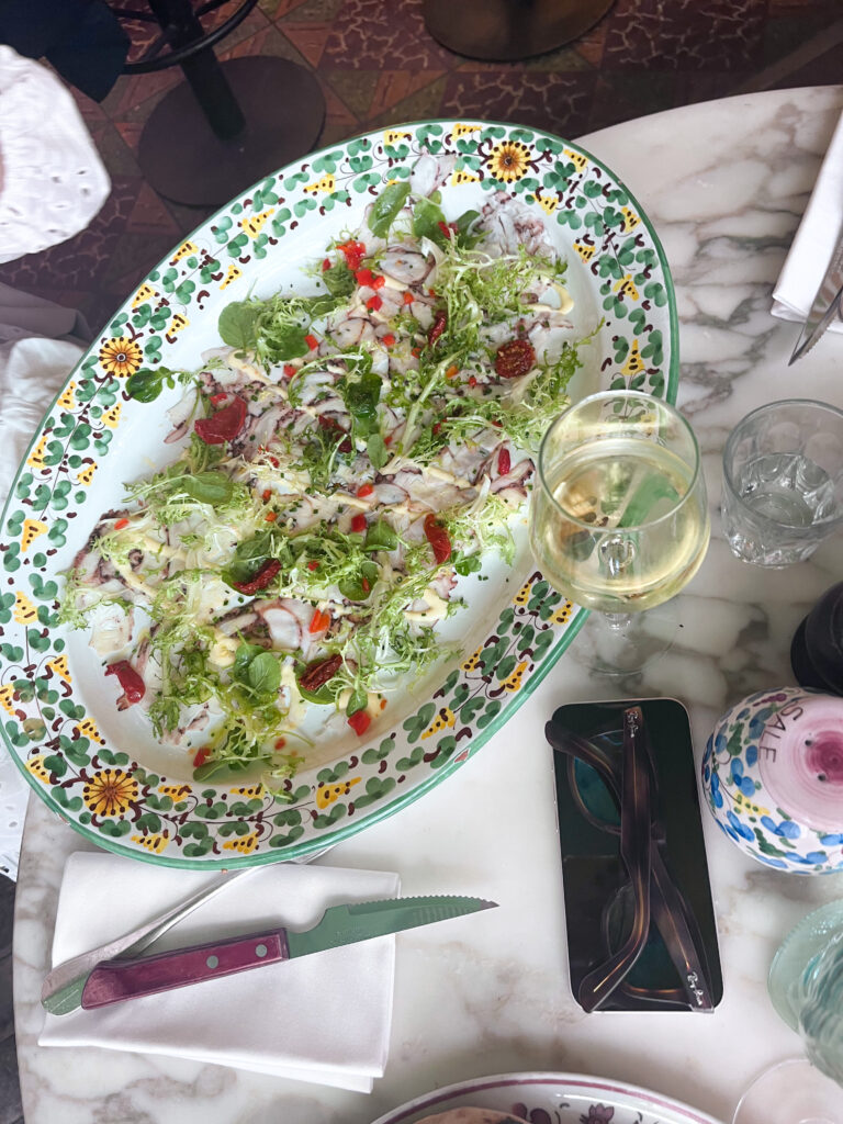 10 best restaurant in Paris pink mama